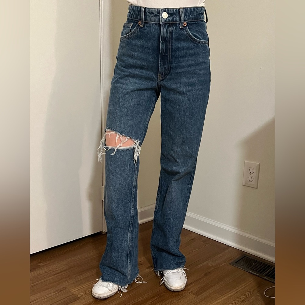 medium wash 90s relaxed zara jeans